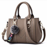 ML WARLMARA FUNMARDI Leather Handbag